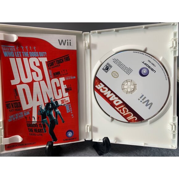 Just Dance Nintendo Wii 2009 Ubisoft Video Game Original Case & Disc - Picture 3 of 5